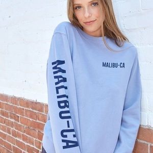 Brandy Melville Malibu sweatshirt - light blue
